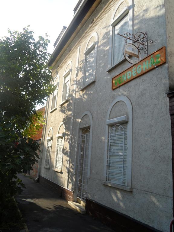 39号花园小屋公寓 塞格德 外观 照片